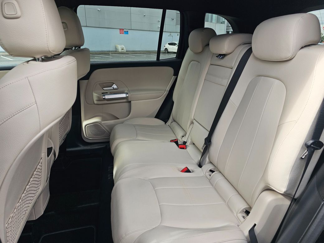 2025 Mercedes-Benz GLB Class