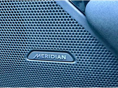 2025 Land Rover Range Rover Velar