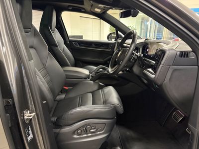 2024 Porsche Cayenne