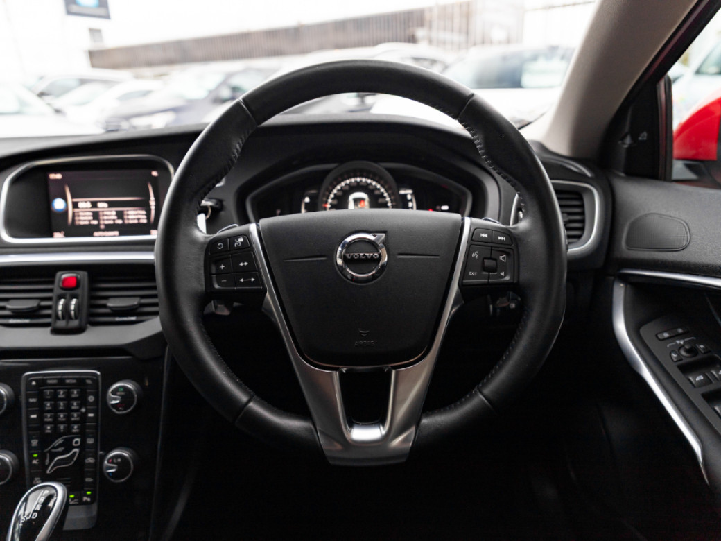 2018 Volvo V40