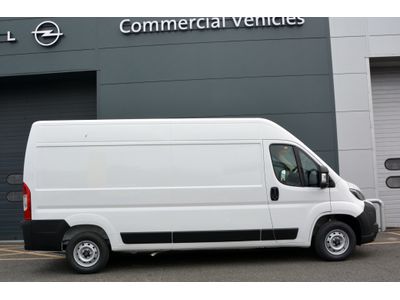 2025 Opel Movano