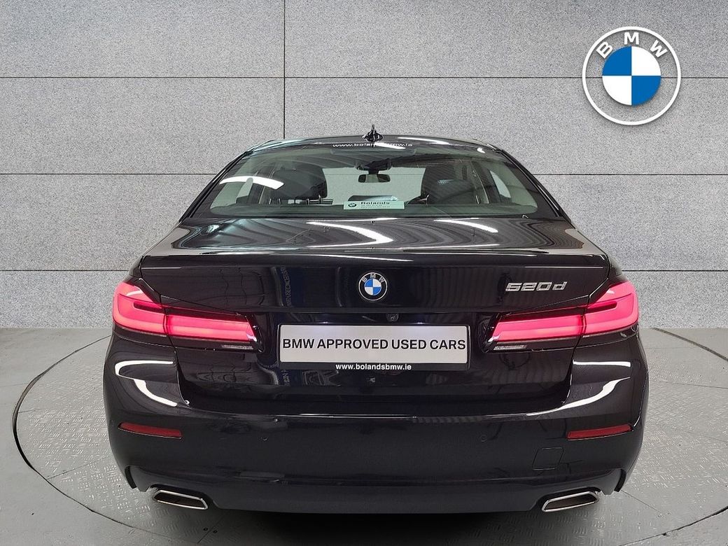 2022 BMW 5 Series