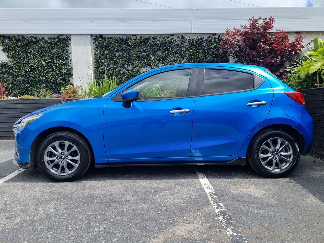 2017 Mazda Demio