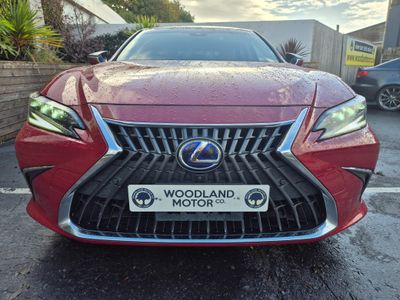 2022 Lexus ES 300h