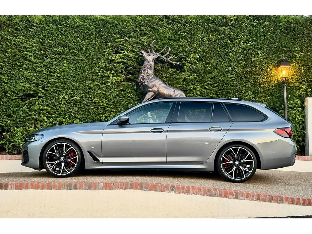 2023 BMW 520