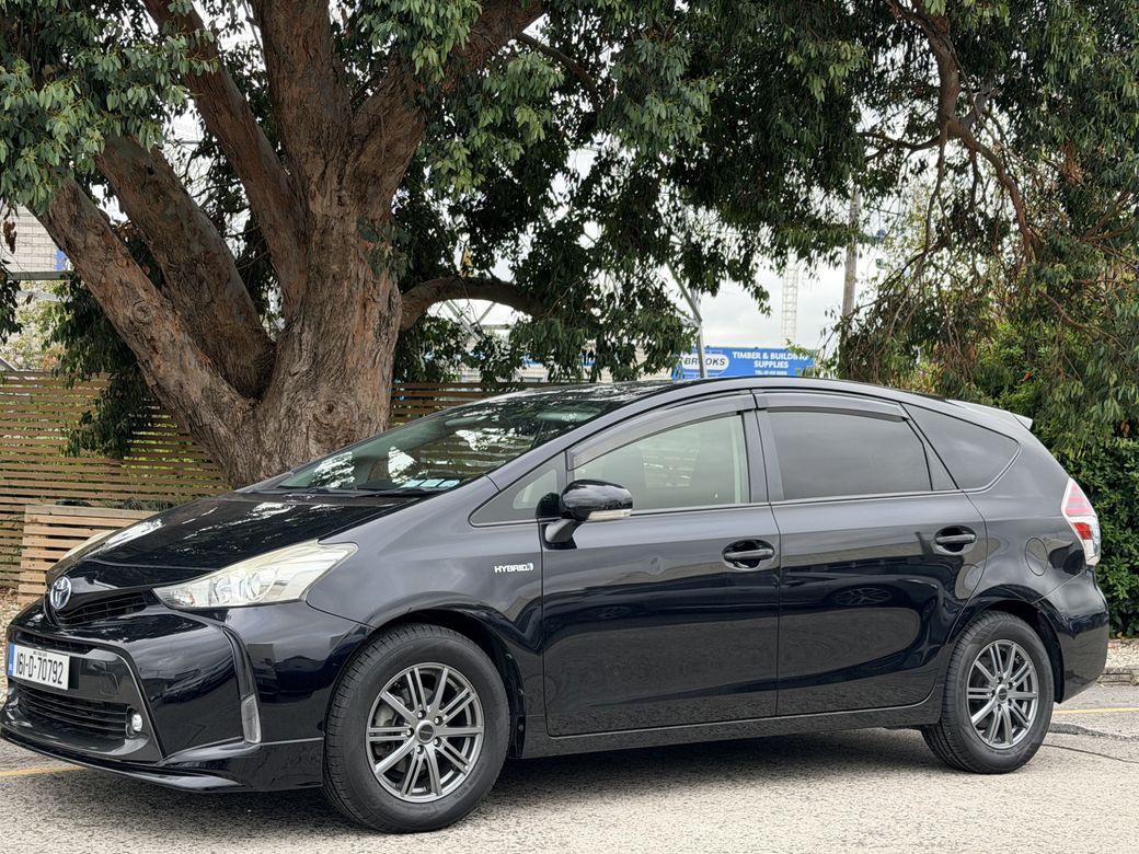 2016 Toyota Prius Alpha