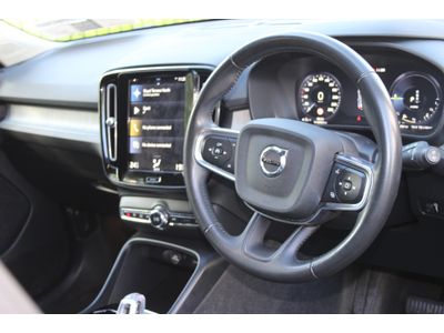 2021 Volvo XC40