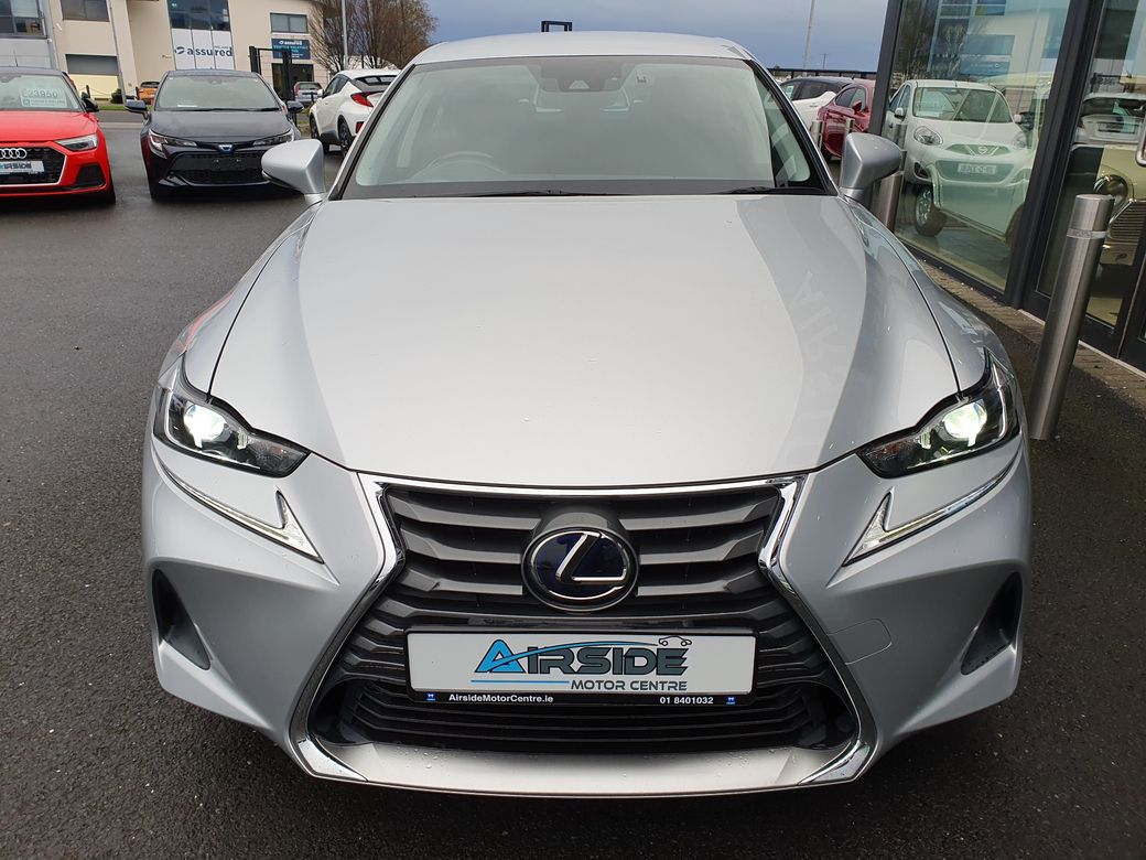 2018 Lexus IS 300h