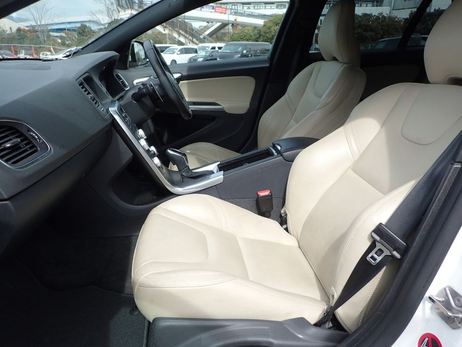 2017 Volvo V60