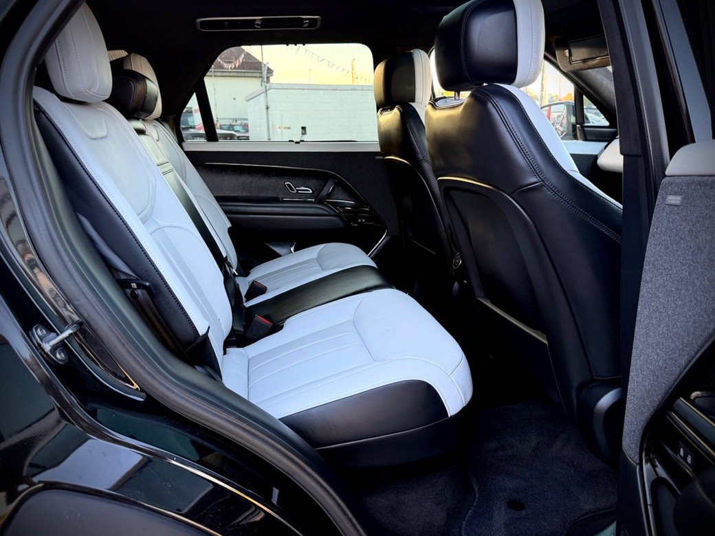 2025 Land Rover Range Rover Sport