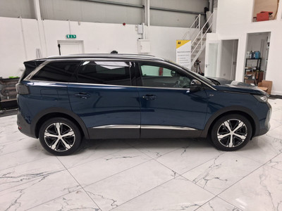 2021 Peugeot 5008