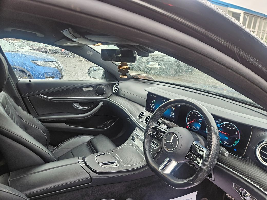 2021 Mercedes-Benz E 300