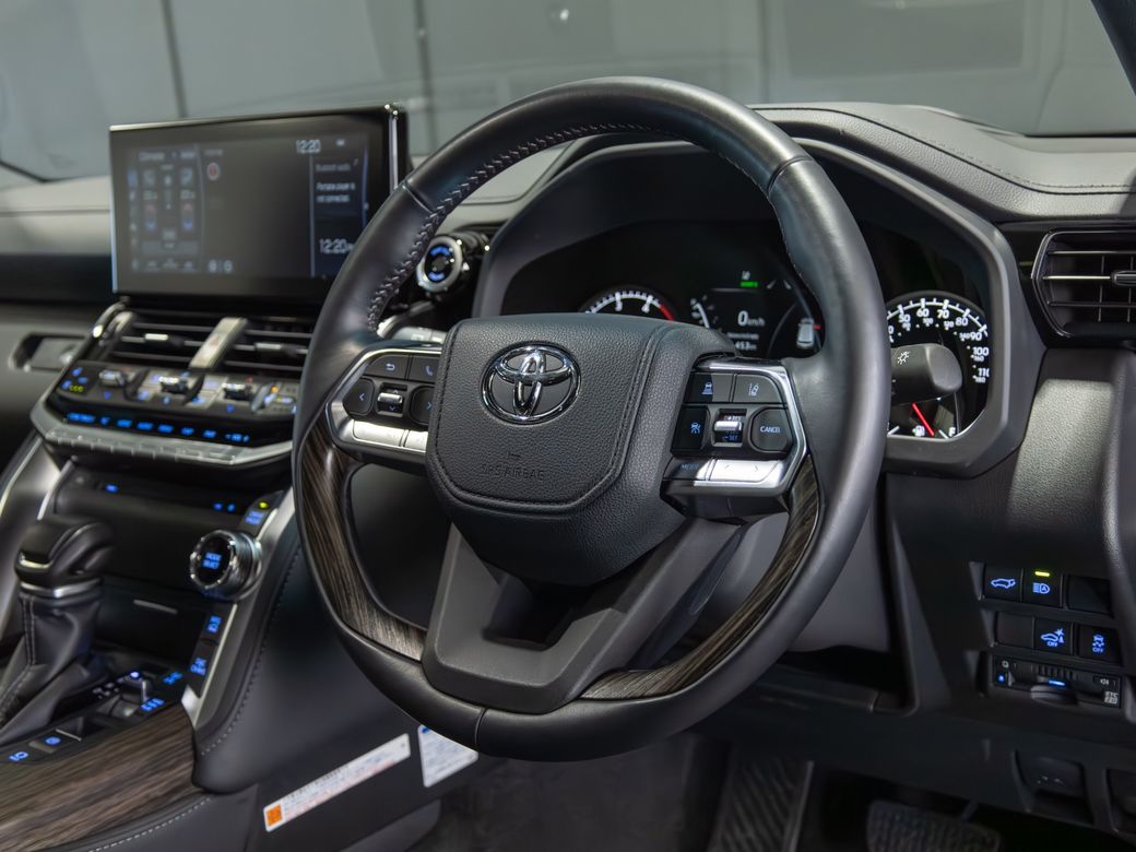 2024 Toyota Land Cruiser Amazon