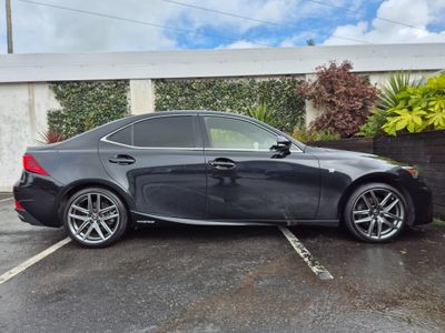 2020 Lexus IS 300h