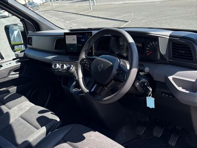 2025 Renault Master