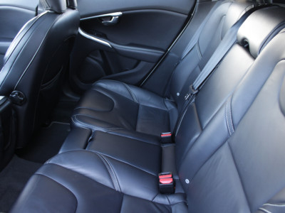 2016 Volvo V40