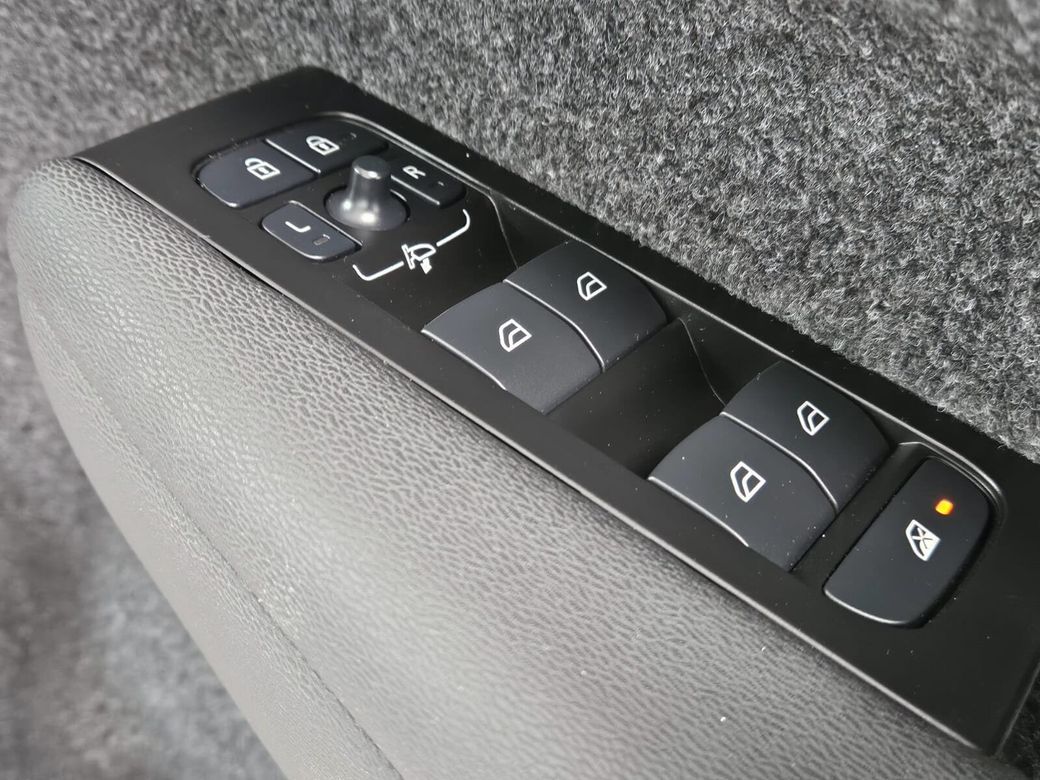 2022 Volvo XC40
