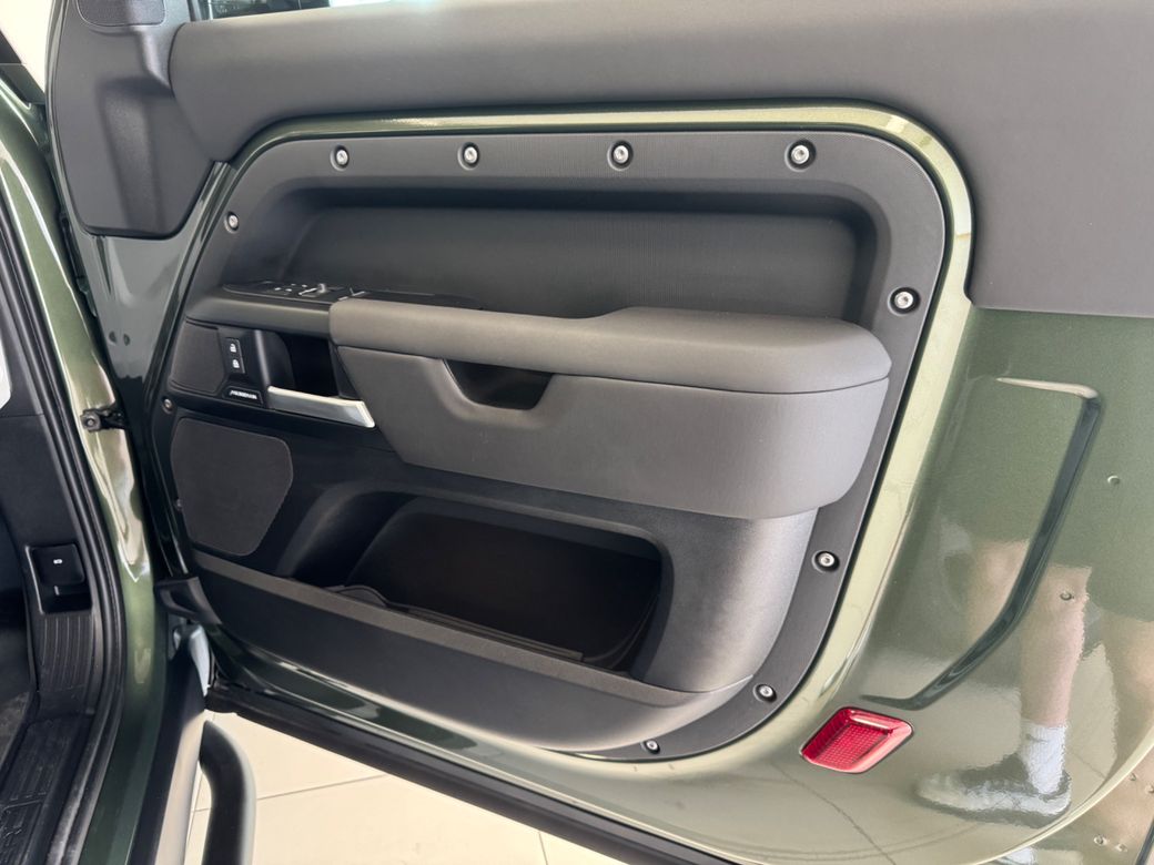 2026 Land Rover Defender