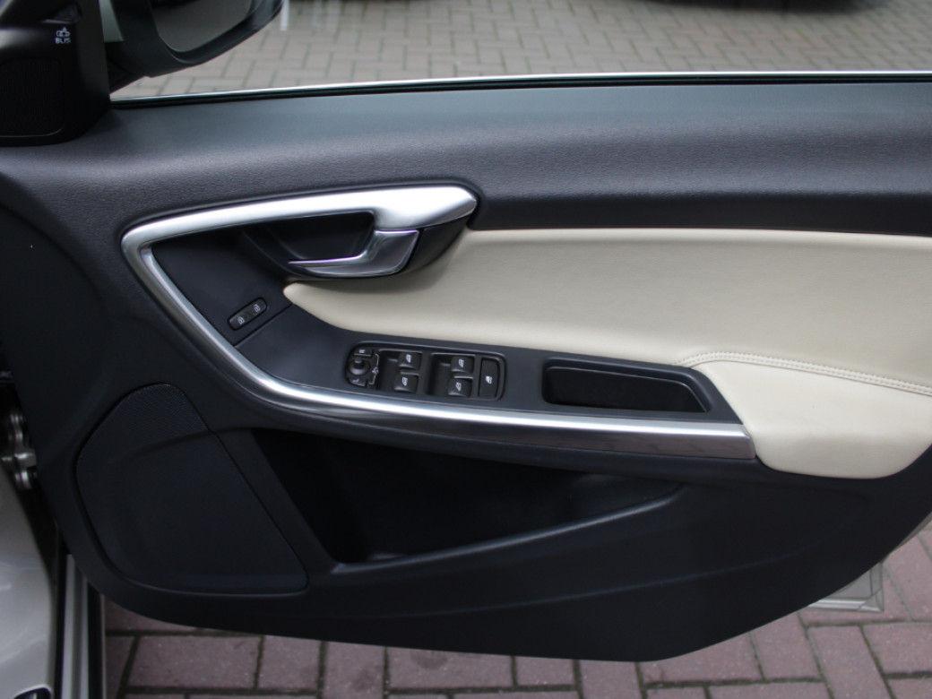 2017 Volvo V60