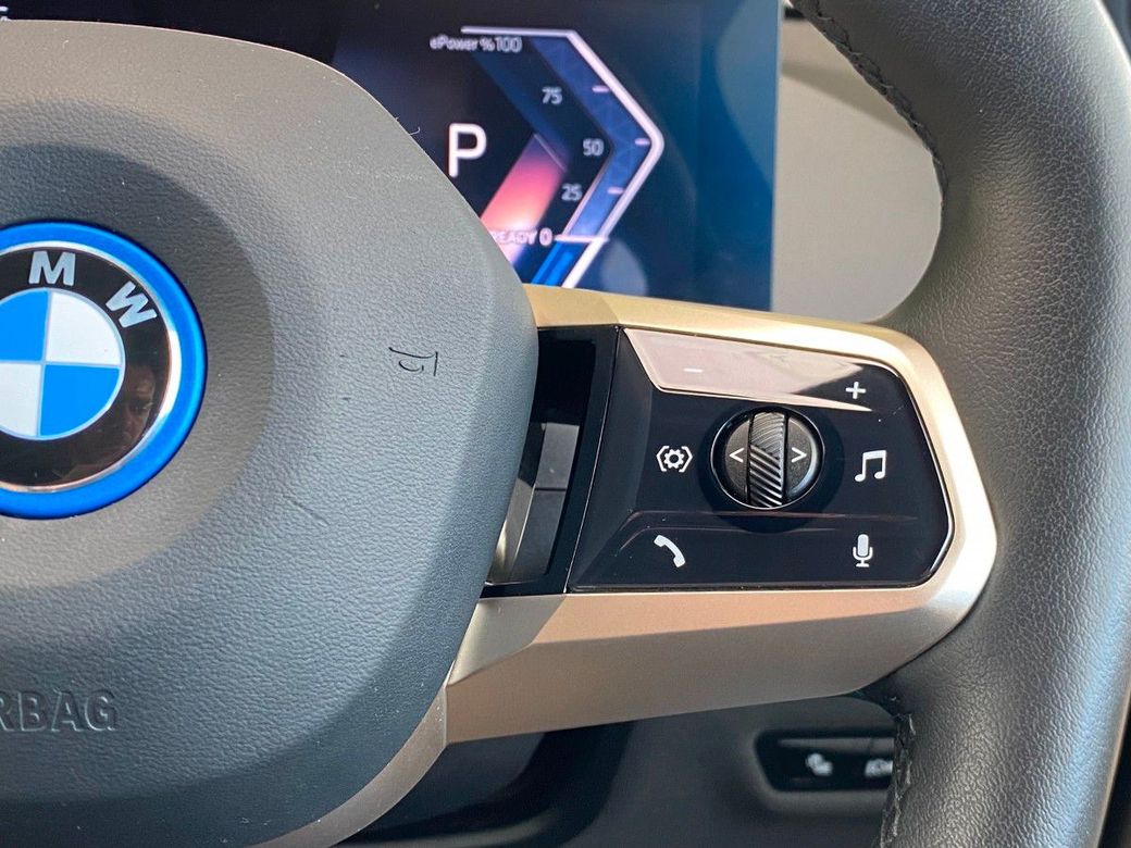 2022 BMW iX