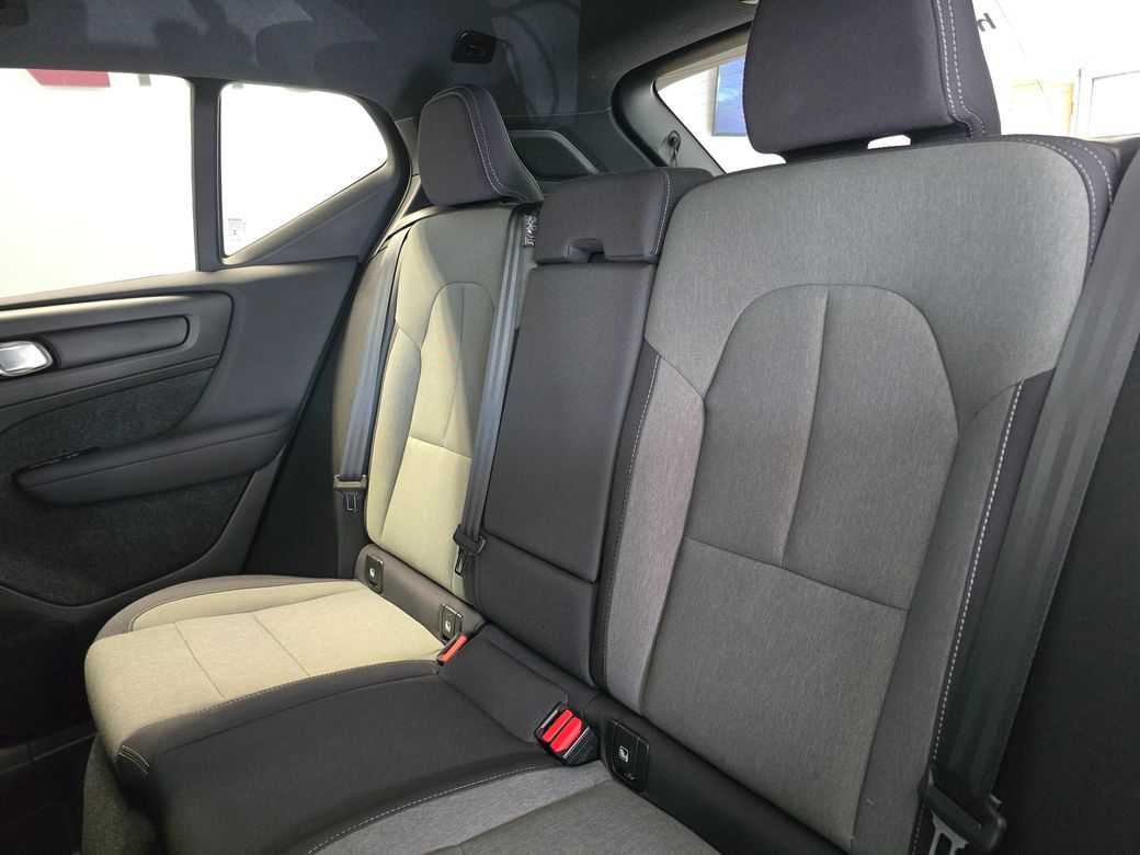 2022 Volvo XC40
