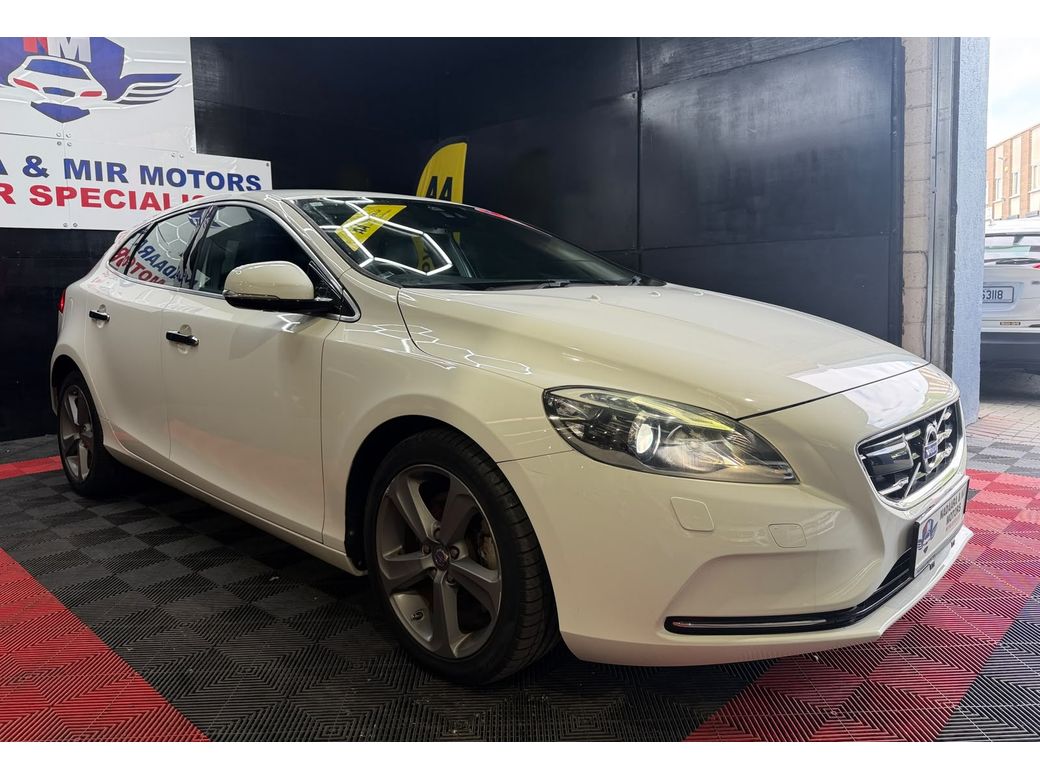 2015 Volvo V40