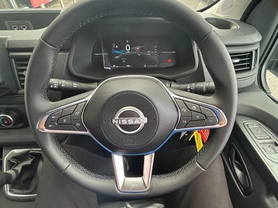 2025 Nissan Primastar