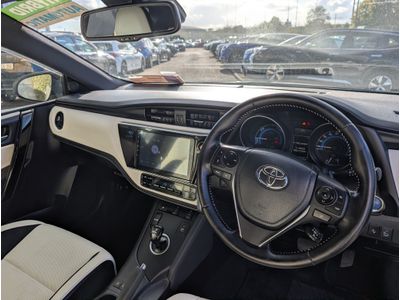 2016 Toyota Auris