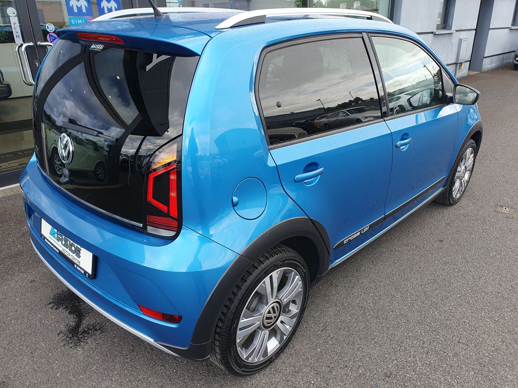 2017 Volkswagen up!