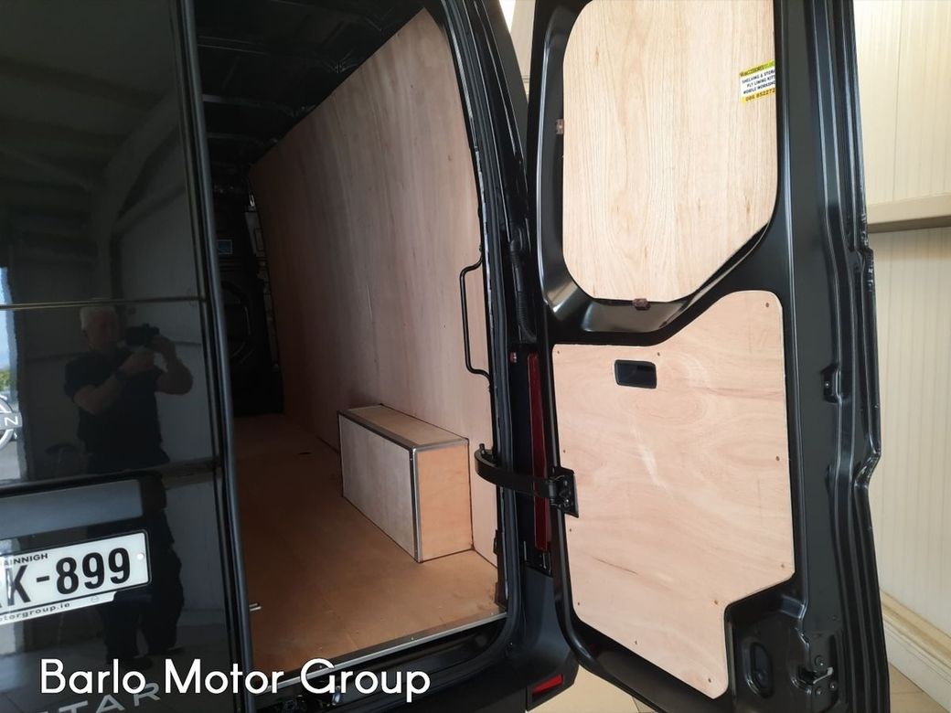 2025 Nissan Interstar