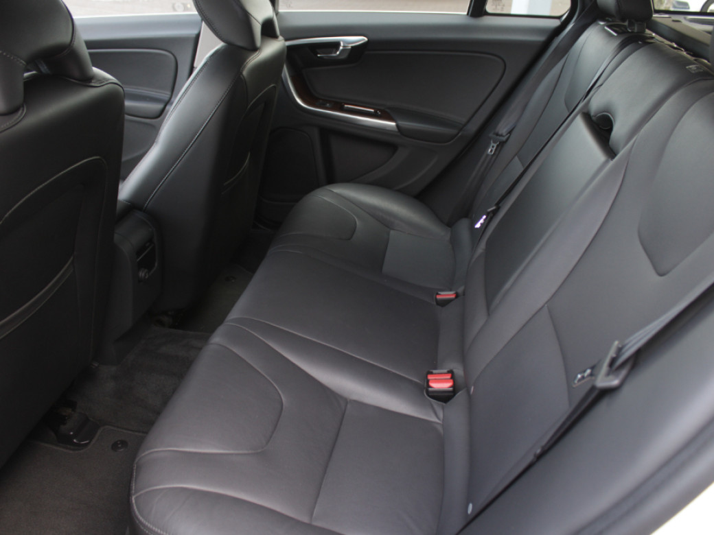 2018 Volvo V60