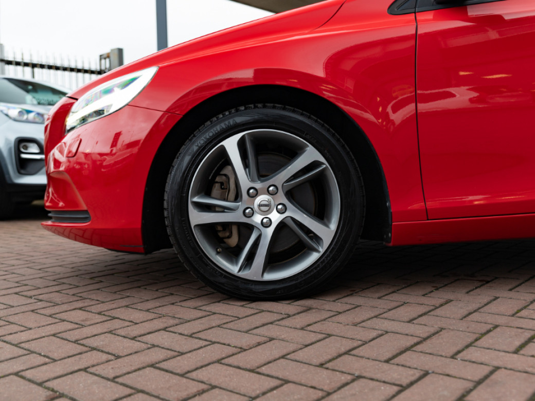 2018 Volvo V40