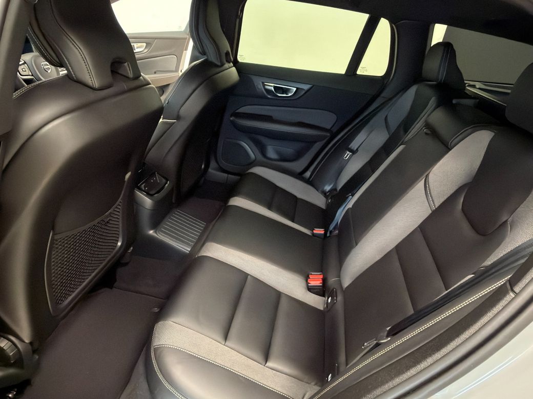 2024 Volvo V60