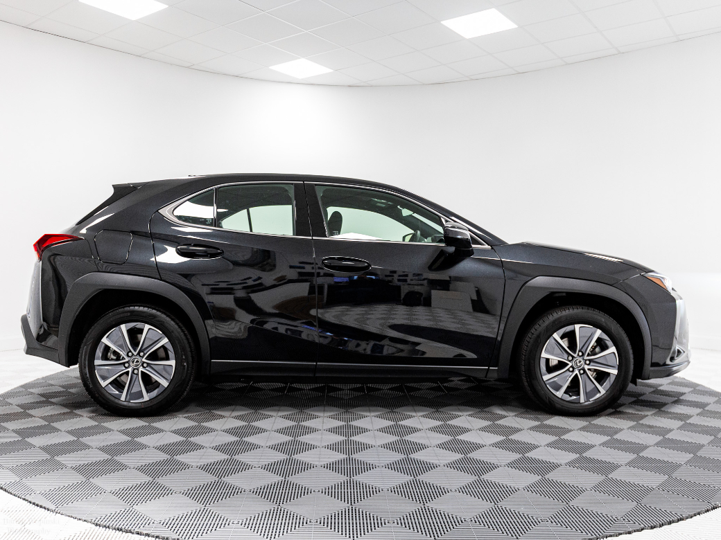 2025 Lexus UX 300e