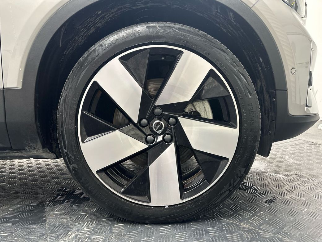 2023 Volvo XC40