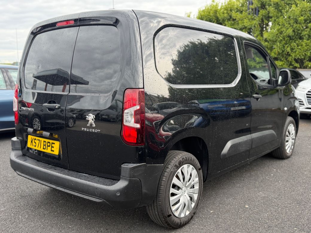 2022 Peugeot Partner