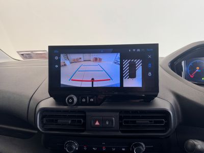 2025 Peugeot Partner