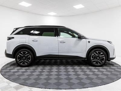 2025 Peugeot 5008