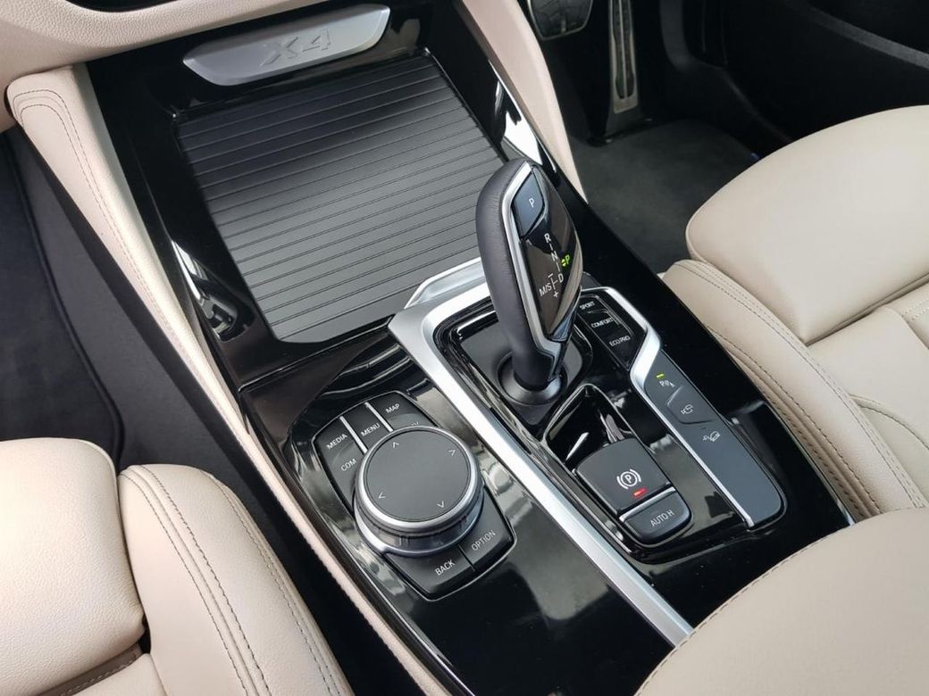 2021 BMW X4