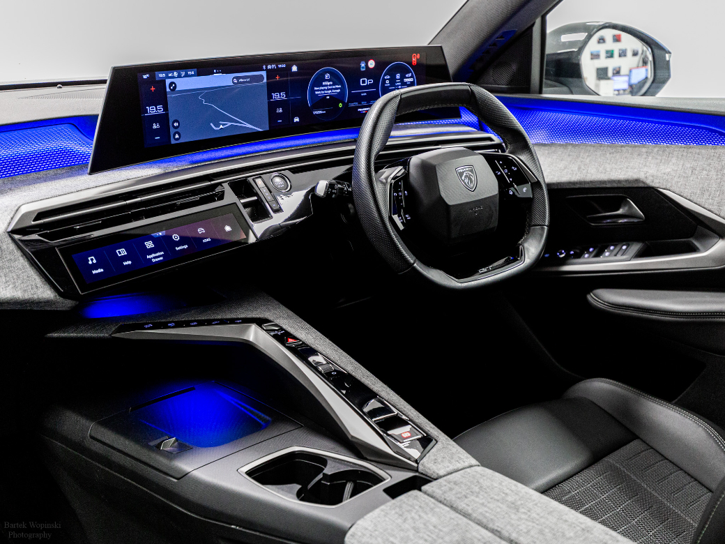 2025 Peugeot 5008