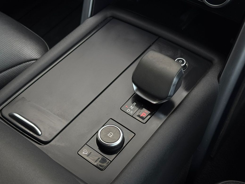 2024 Land Rover Discovery