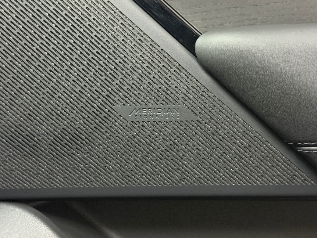 2025 Land Rover Range Rover Velar