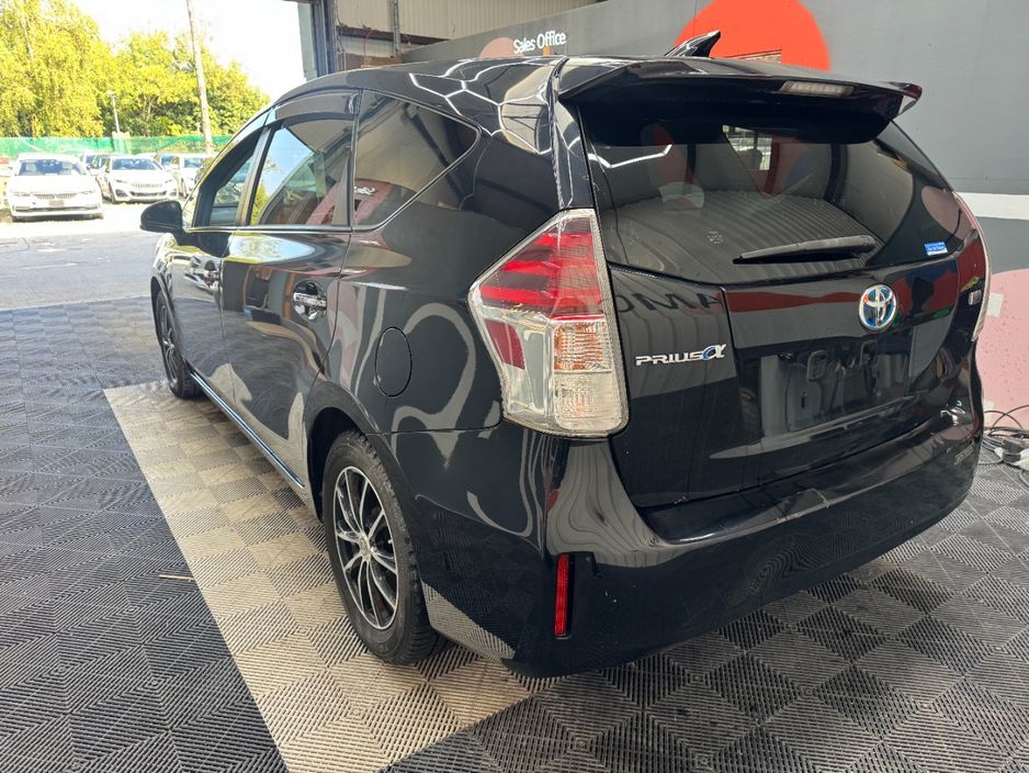 2017 Toyota Prius Alpha