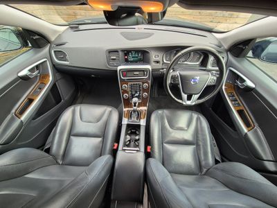 2017 Volvo V60 Cross Country