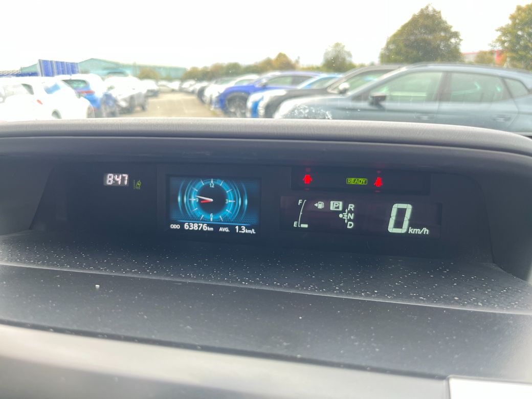 2019 Toyota Prius Alpha