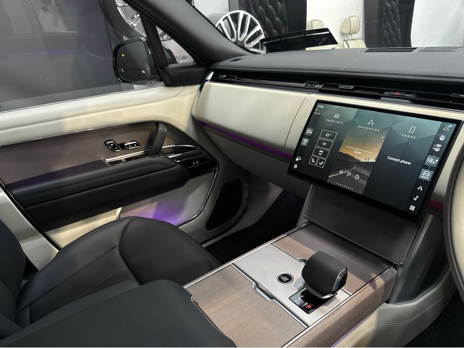 2025 Land Rover Range Rover