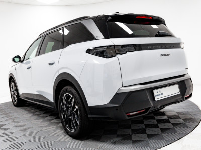 2025 Peugeot 5008
