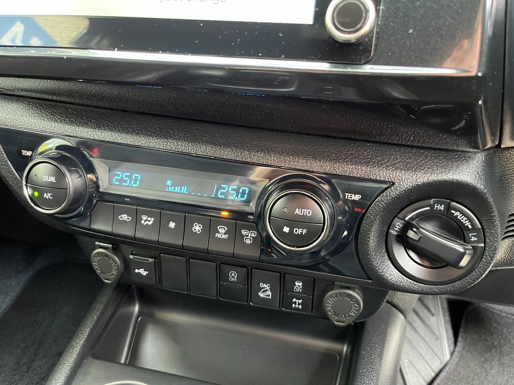 2024 Toyota Hilux