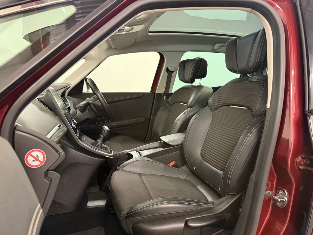 2021 Renault Grand Scenic