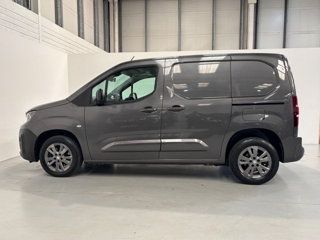 2023 Peugeot Partner
